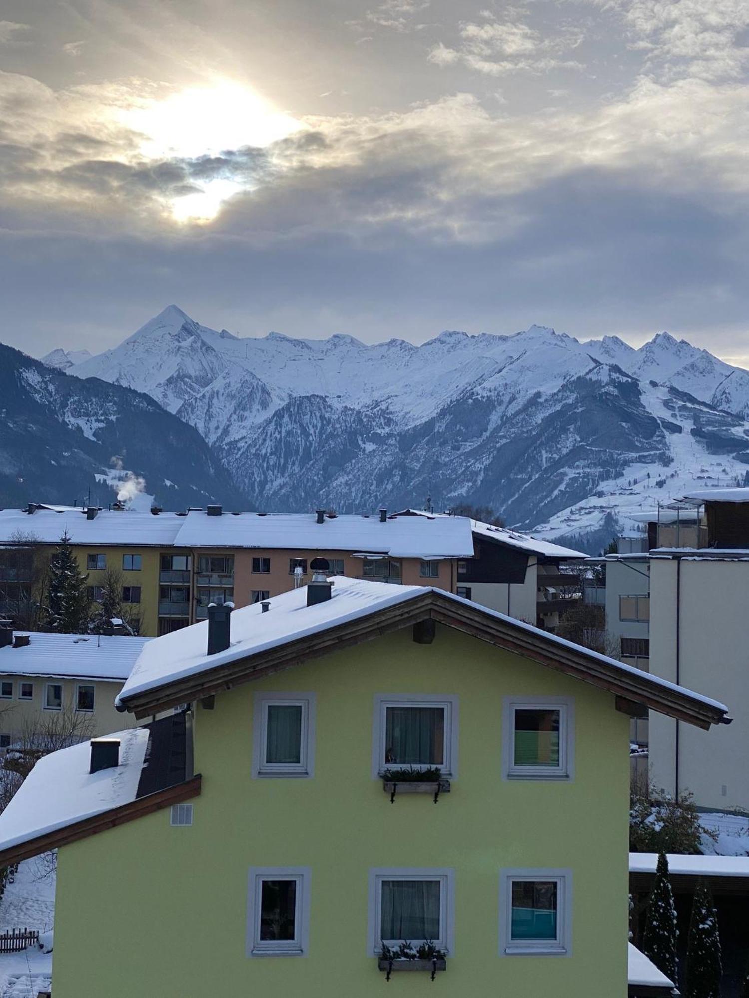 Готель Marina Alpen Haus Целль-ам-Зеє Екстер'єр фото