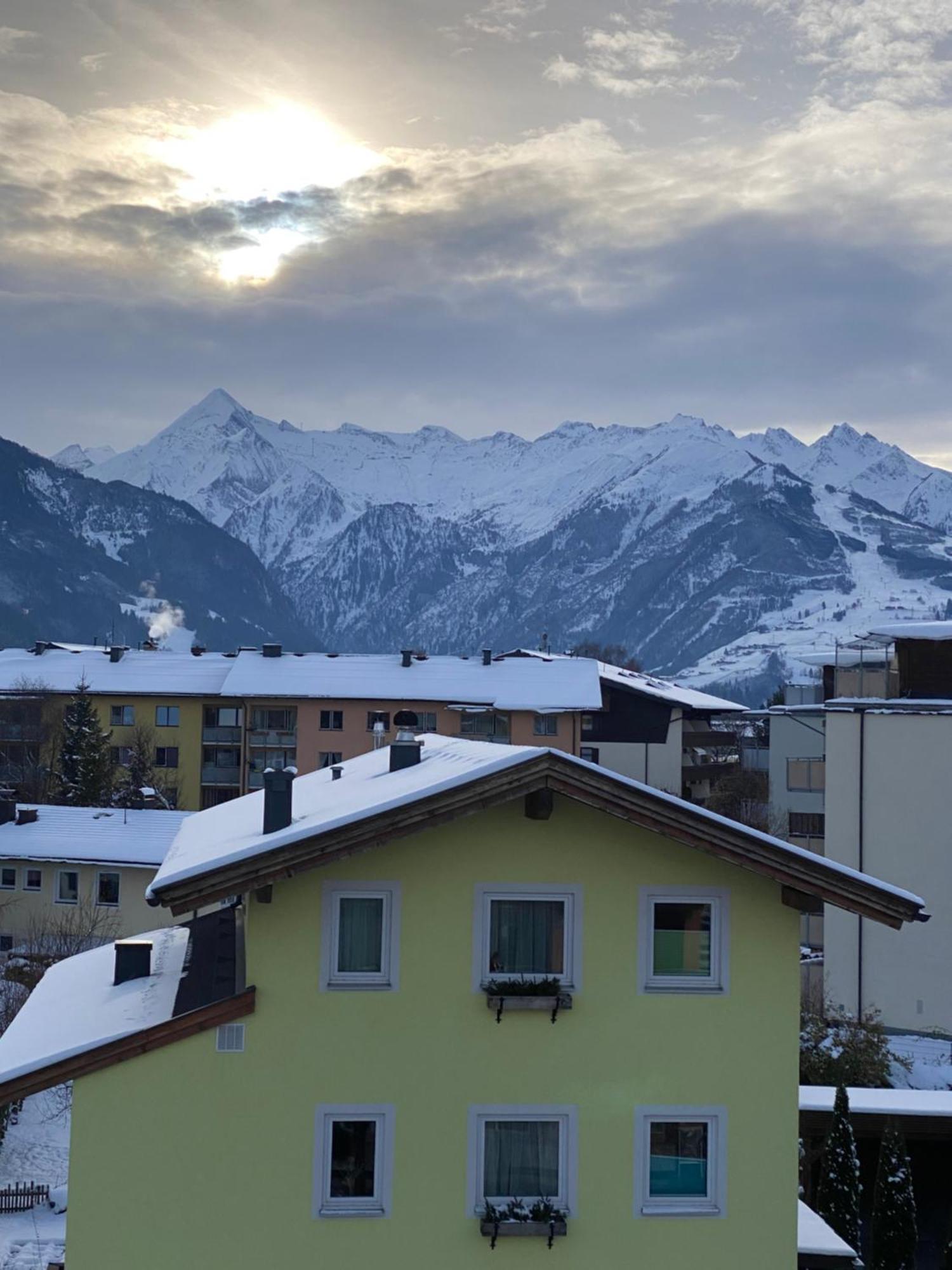 Готель Marina Alpen Haus Целль-ам-Зеє Екстер'єр фото