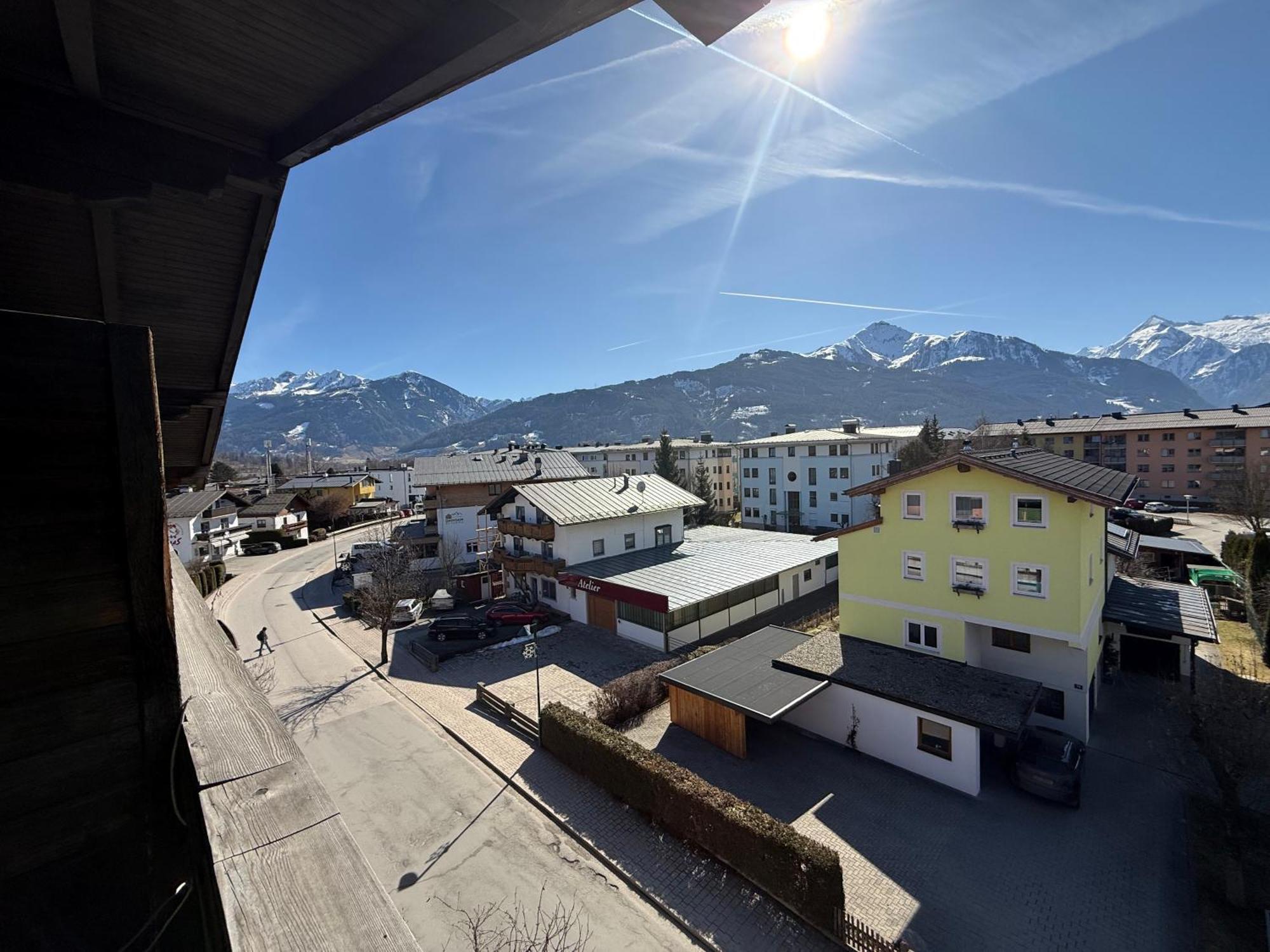 Готель Marina Alpen Haus Целль-ам-Зеє Екстер'єр фото