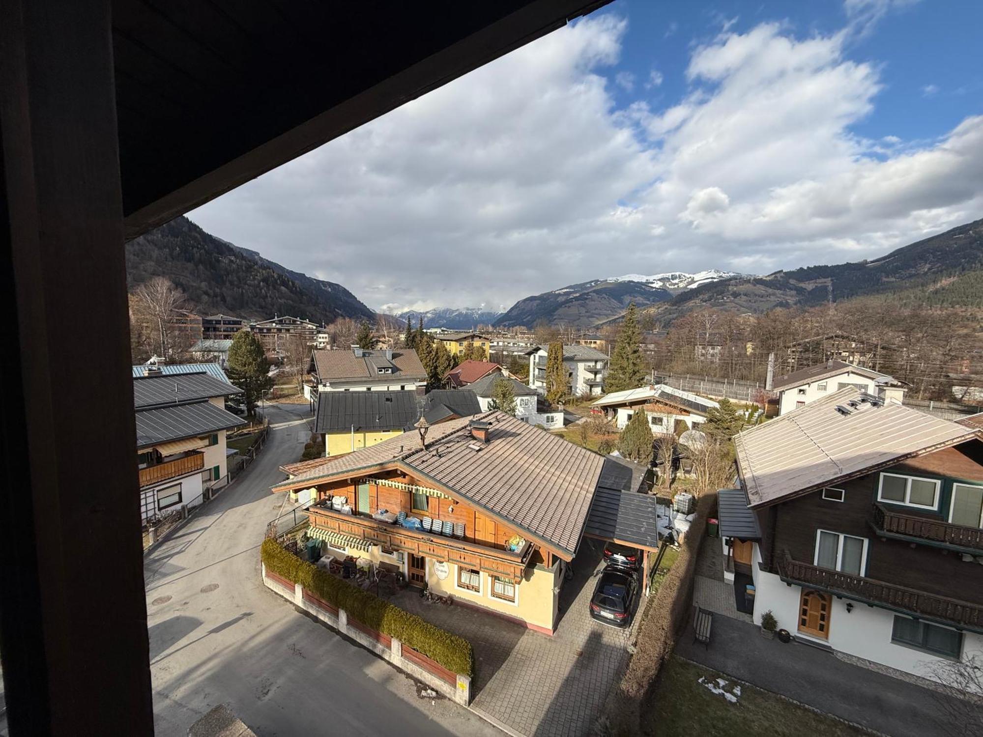 Готель Marina Alpen Haus Целль-ам-Зеє Екстер'єр фото